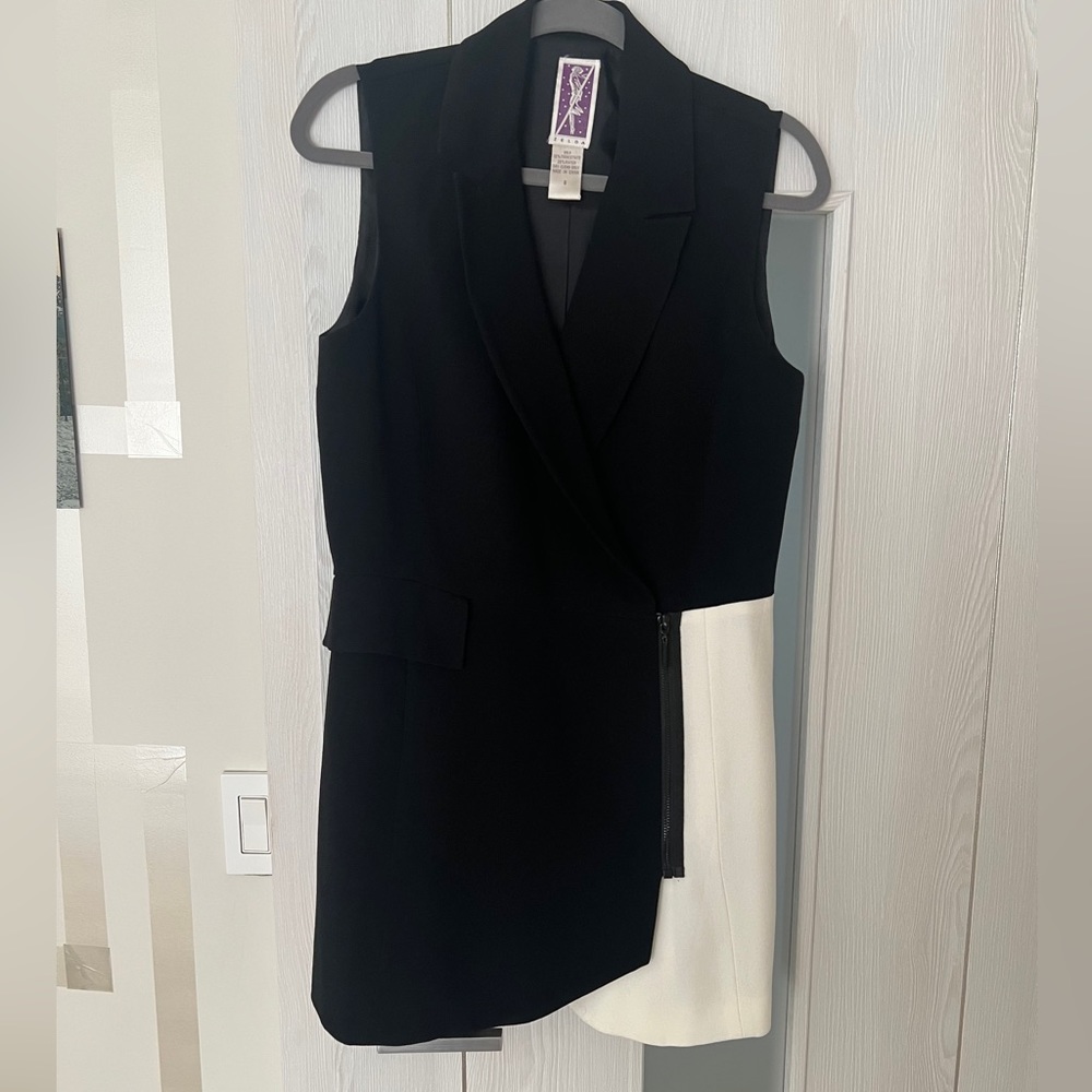 NWOT ZELDA BLAZER VEST! SIZE 8!